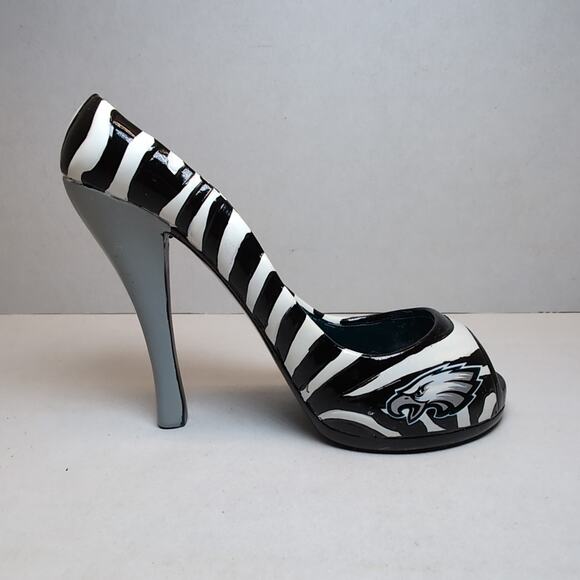 NFL High Heel Shoe Bottle Opener Philadelphia Eagles - Picture 3 of 9